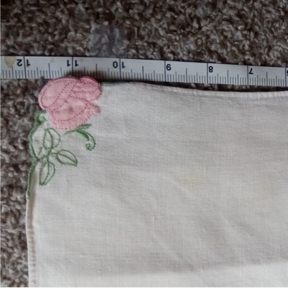 Vtg rose embroidery napkins - Picture 8 of 14